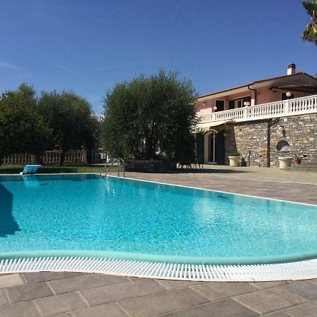 Villa Con Piscina A Imperia, Italy Bagian luar foto