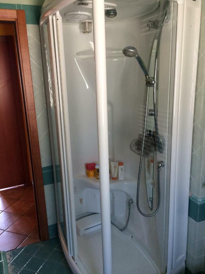 Villa Con Piscina A Imperia, Italy Bagian luar foto